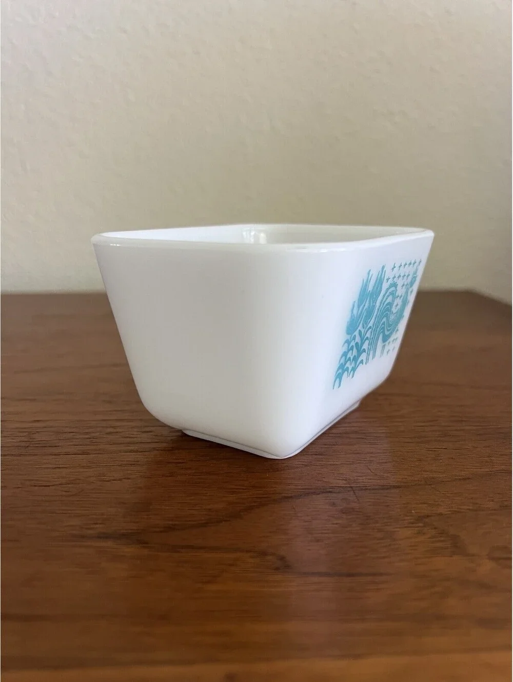 PYREX pyrex  501 B Amish Butterprint Refrigerator Dish, no lid, 1-1/2 Cup